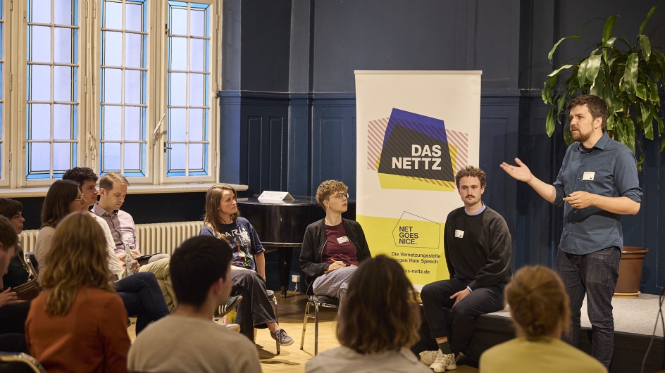Community Event gegen Hass im Netz zum Thema „Beyond Internet – Zeit für mutige Visionen“ am 2. und 3. Juni 2025 im Refugio Berlin
