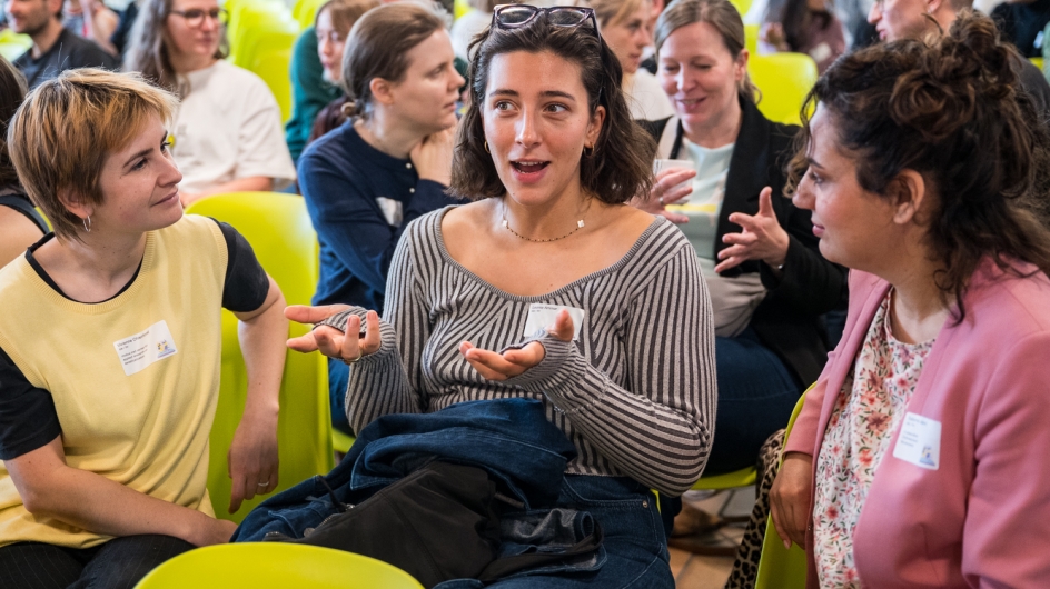 Bild: Community Event gegen Hass im Netz zum Thema „Come together, right now – Zusammenhalt in schwierigen Zeiten“ am 11. Juni 2026 im Berlin Global Village