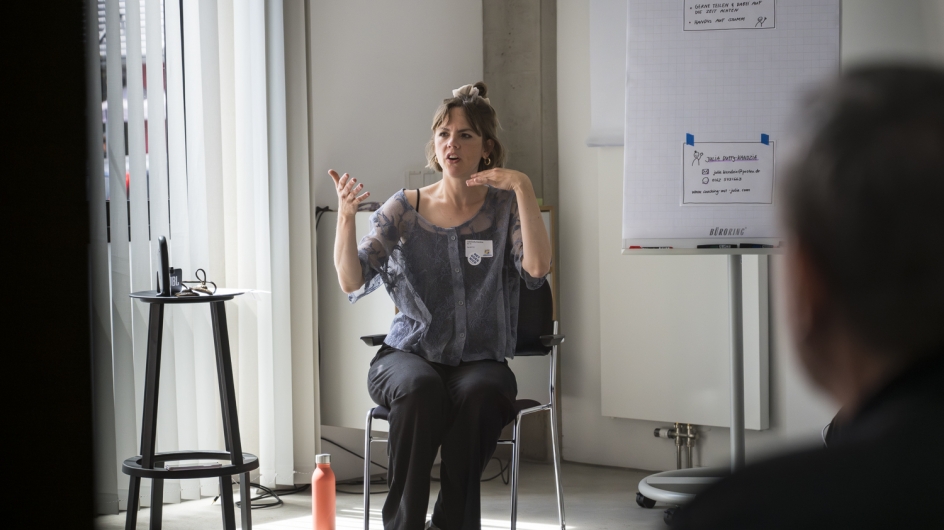 Bild: Community Event gegen Hass im Netz zum Thema „Come together, right now – Zusammenhalt in schwierigen Zeiten“ am 11. Juni 2026 im Berlin Global Village 