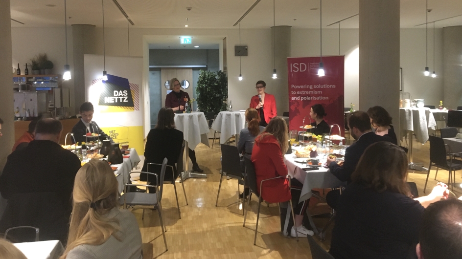 Parlamentarisches Frühstück im Bundestag Parlamentarisches Frühstück im Bundestag