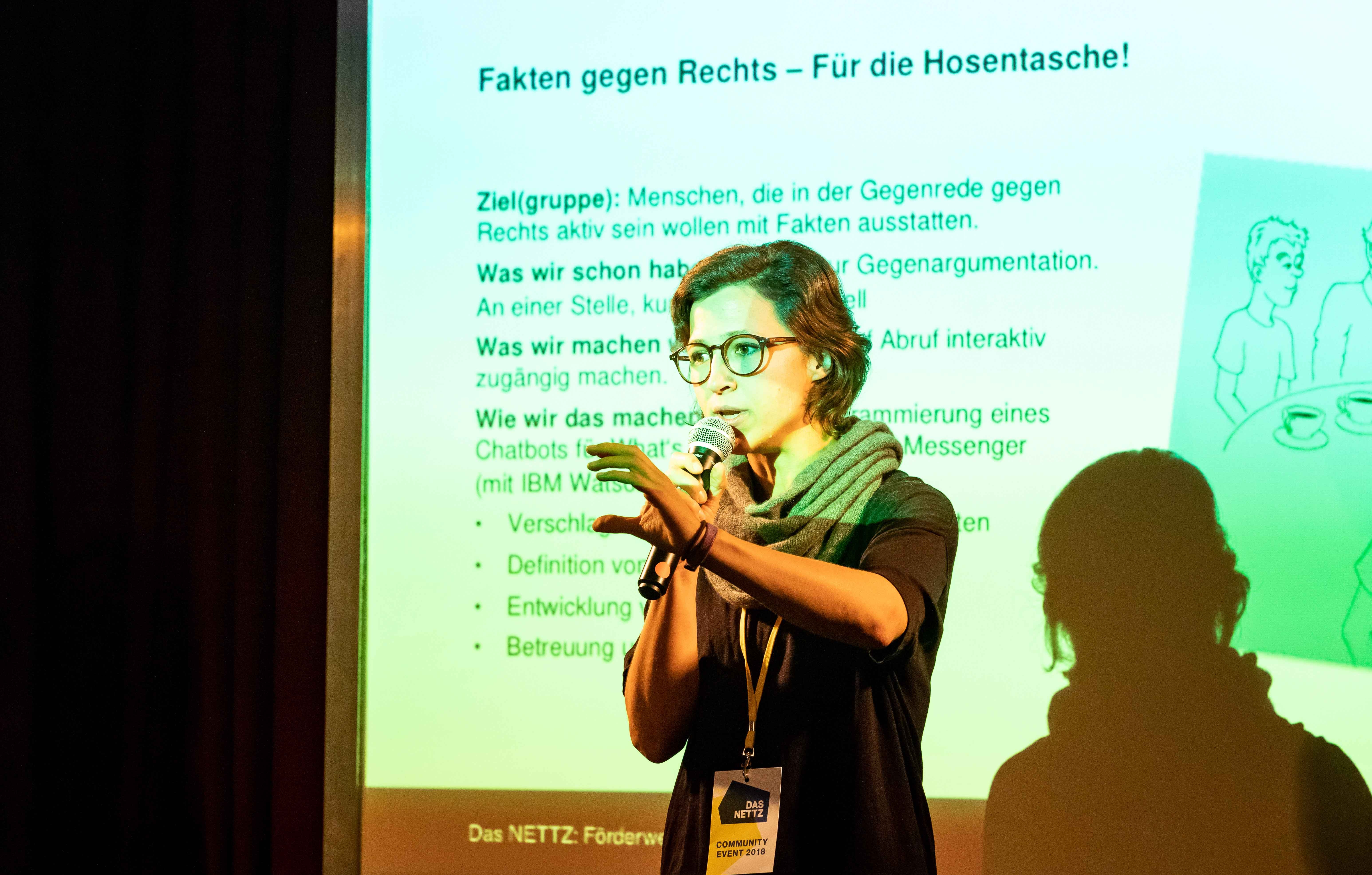 Hannah Neumann stellt "Fakten gegen Rechts" vor Hannah Neumann stellt "Fakten gegen Rechts" vor
